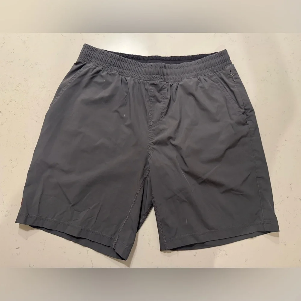 Rhone Men’s Gray Training Shorts Size L Athletic Gym Performance